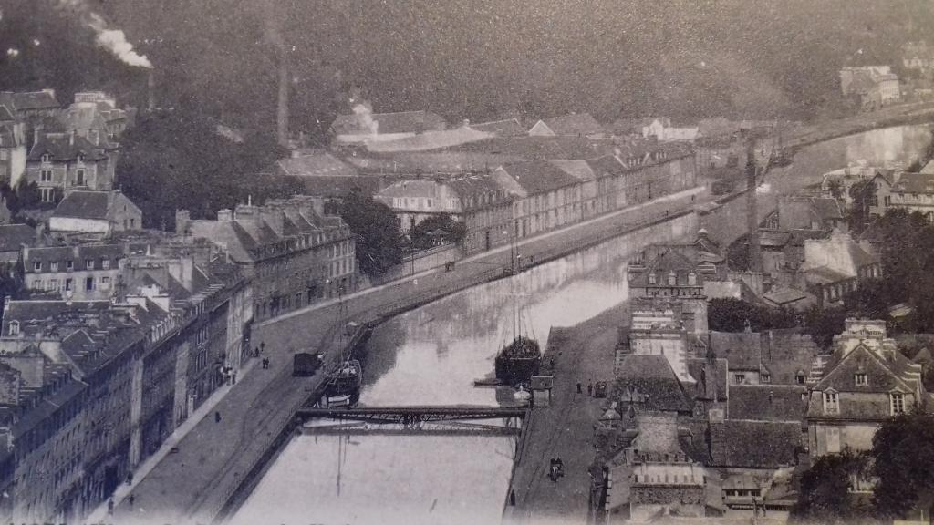 Le pont tournant. Vers 1910. Arch. mun. Morlaix.5